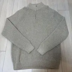 ベージュ ハーフジップ ニットセーターのサムネイル