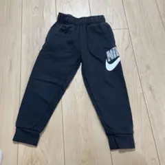 NIKE 黒 スウェットパンツ 4T