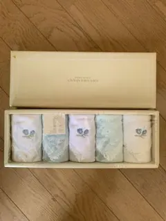 ★新品未使用★レースがかわいいミニハンカチ5枚セット　やわらか　おしぼりにも