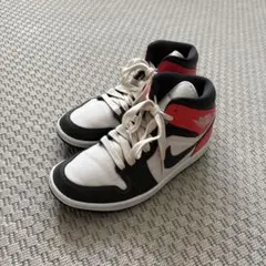 エアジョーダン ハイカットスニーカー ホワイト/ブラック/レッド