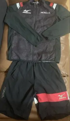 ミズノ モレリア トレーニングクロスシャツ & トレーニングクロスハーフパンツ