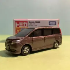 m*o様 トミカ トヨタ ノア
