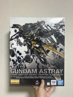海外限定】MG ガンダムアストレイ クロスコントラストカラーズ 落桜白