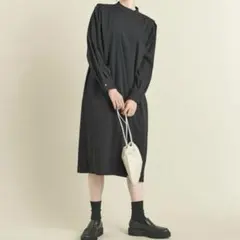 美品 ユナイテッドアローズ スタンド レイヤード風 タック ワンピース ブラック