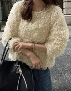 SHEIN FRIFUL シャギーニット風トップス 淡色