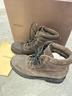 【完売品】定価¥62700(税込)BUTTEROブラウンスエードワークブーツ41のサムネイル