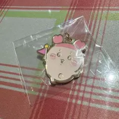 「ちいかわパーク」のゲーム景品である「メタルチャーム」です。