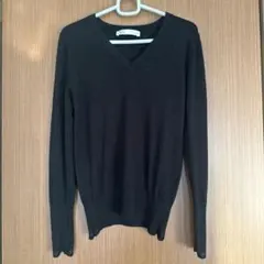 ZARA Vネックニット 長袖 ブラック　袖金ボタン