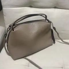 レザー ショルダーバッグ　GIANNI CHIARINI