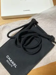 CHANEL BEAUTE パスポートケース