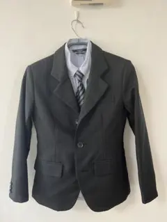 フォーマルスーツ　4点のセット（150cm）