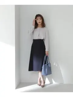 N. ベルト付きフレアスカート