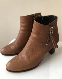 ブラウンレザーショートブーツ