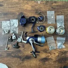 DAIWA 初代セルテート2500 予備パーツ多数のサムネイル