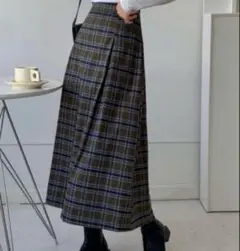チェック柄タックロングスカートのサムネイル