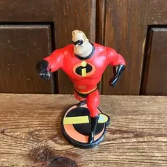 ミスターインクレディブル　ディズニー ストア製 フィギュア ピクサー