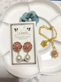 パールピアス＆ネックレスコーラルピンク