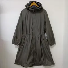 ユニクロ　ポケッタブルパーカーコート　　XLサイズ