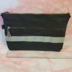 Item thumbnail for item f7d1c6a9-000d-486f-949c-3f306e2f47e8