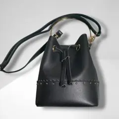 スタッズ付き 2WAY ハンドバッグ ショルダーバッグ　黒のサムネイル