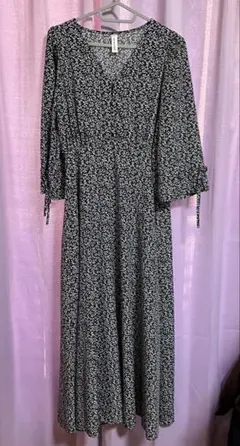 【JUNOAH】小花柄ワンピース【Mサイズ】