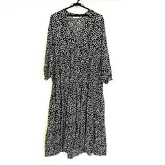 【値下げ】ZARA 黒ワンピース　幾何学模様　XL