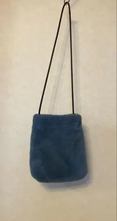 ファーショルダーバッグ 青