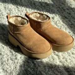 UGG　クラシック ウルトラ ミニ ニュー ハイツ　厚底ムートンブーツ