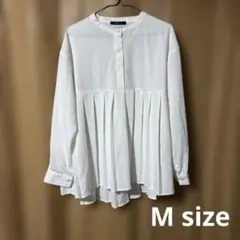 ノーカラーブラウス