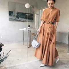 アメリ　ameri OVERLAP TUCK DRESS半袖　ワンピースのサムネイル