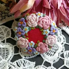 B470 バラと小花の刺繍ブローチ・ヘアゴム ハンドメイド