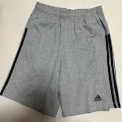 adidas ショートパンツ　グレーLのサムネイル