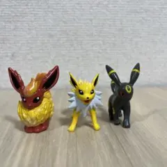 ポケモン　ブースター　サンダース　ブラッキー　モンコレ　旧　初期