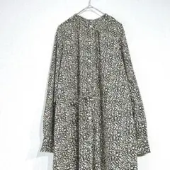GU ジーユー ロングワンピース 小花柄 総柄 ヘンリーネック ウエストリボン