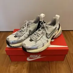 NIKE ナイキ　V2K RUN シルバー スニーカー