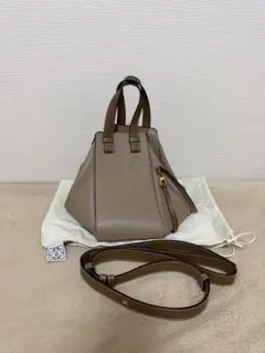 期間限定！美品！LOEWE ハンモック　スモールのサムネイル