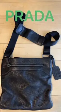 PRADA レザー斜め掛けショルダー★白タグあり★のサムネイル