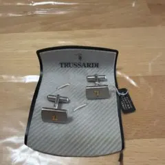 TRUSSARDI シルバーゴールドカフリンクスのサムネイル