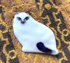 ペルシャねこのブローチ　七宝焼
