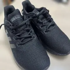 新品未使用23.5adidas ブラック スニーカー