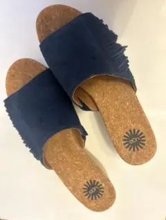 UGG ネイビー フリンジ コンフォートサンダル