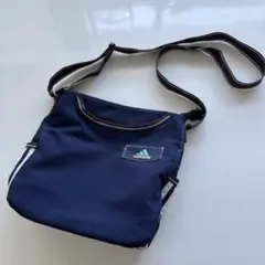 adidas ショルダーバック　ネイビーのサムネイル