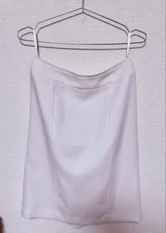 薄いピンク タイトスカート ひざ丈