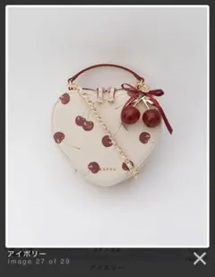 ダイアナ 新品同様 ハートデザイン ピンクのエナメル ショルダーバッグ ダイアナ 新品同様 ハートデザイン ピンクのエナメル ショルダーバッグ