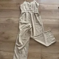 ベージュ ボタン付き スリーブレス オールインワン