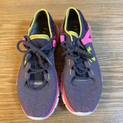 Under Armour ランニングシューズ　23センチ