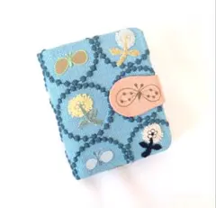 【受注製作】ライトブルー タンバリン ベルト付き二つ折り財布 ミナペルホネン