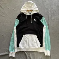 【R221】 PUMA プーマ プルオーバー パーカー サイズM ブラック