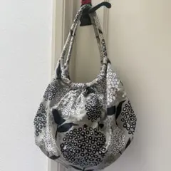 ☆新品未使用☆マーブルシュッド　あじさい柄まあるいバッグ　紫陽花　グレーのサムネイル