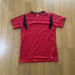 新品未使用　umbro Coolist D-Tec レッドシャツ